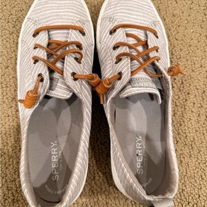 Sperry
Tan and White stripes